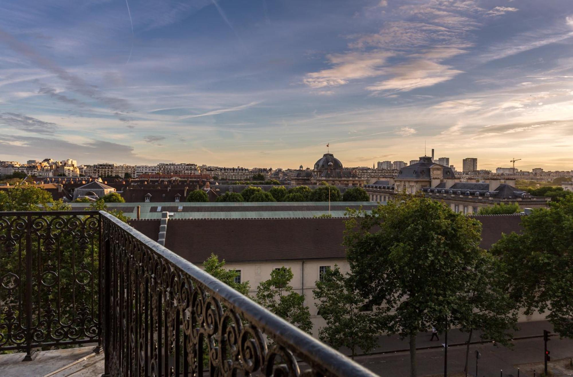 Hotel La Comtesse Paris Exterior foto